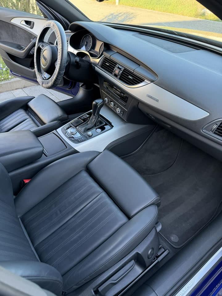 Aufbereitetes Cockpit nach der Komplettaufbereitung